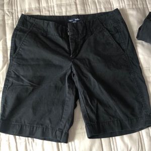 Gap - Used Women’s black shorts